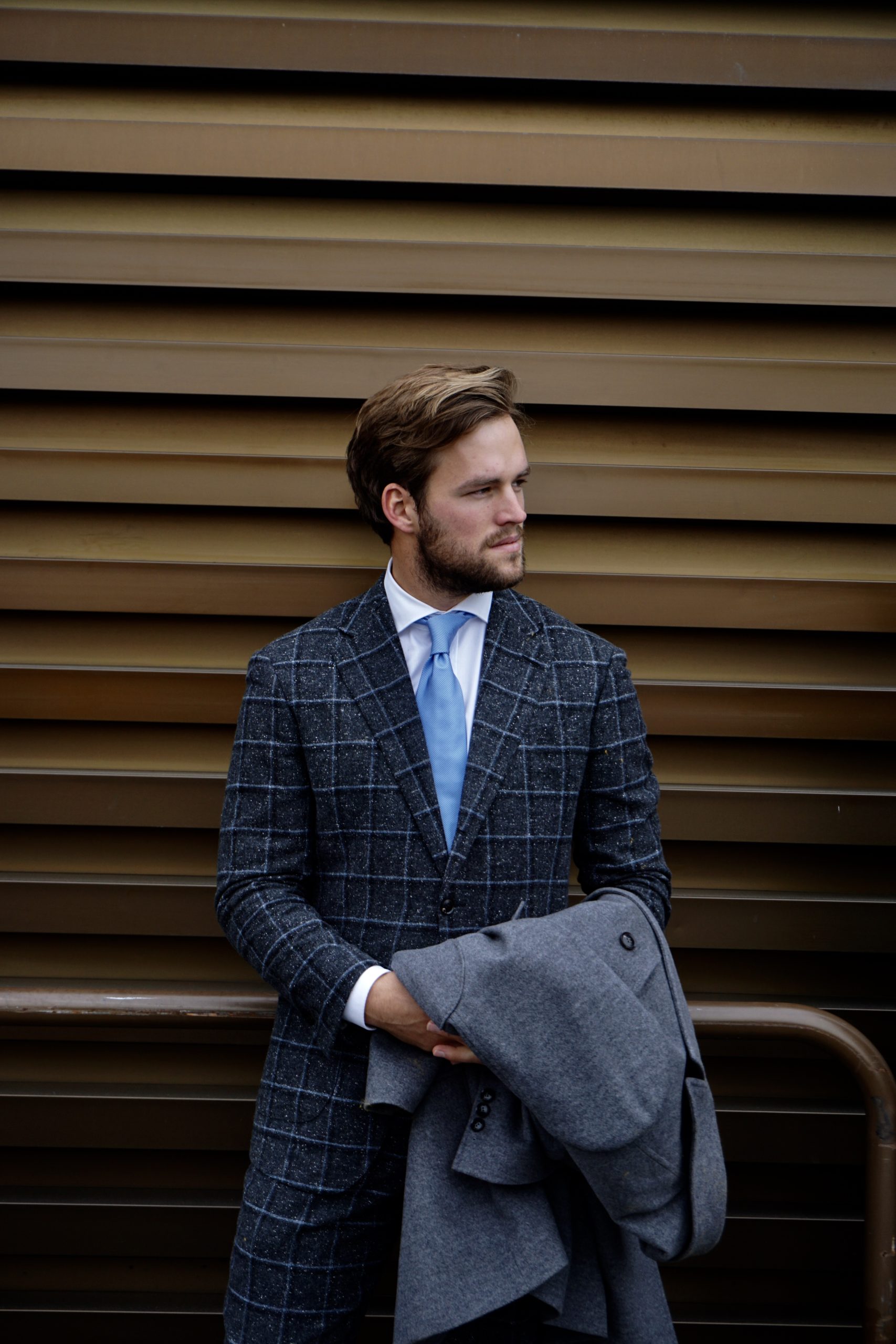 Pitti-uomo-checkered-suit-blue-tie-trench-coat-style-man-3 - Carl Navè ...